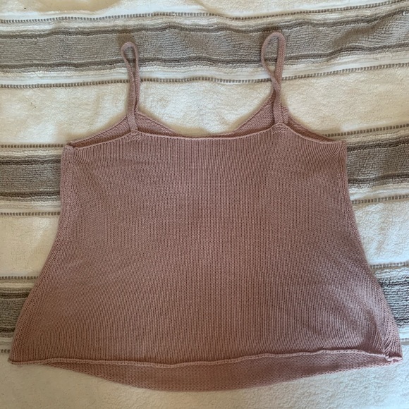 Woven tank ❤️ - Picture 4 of 5